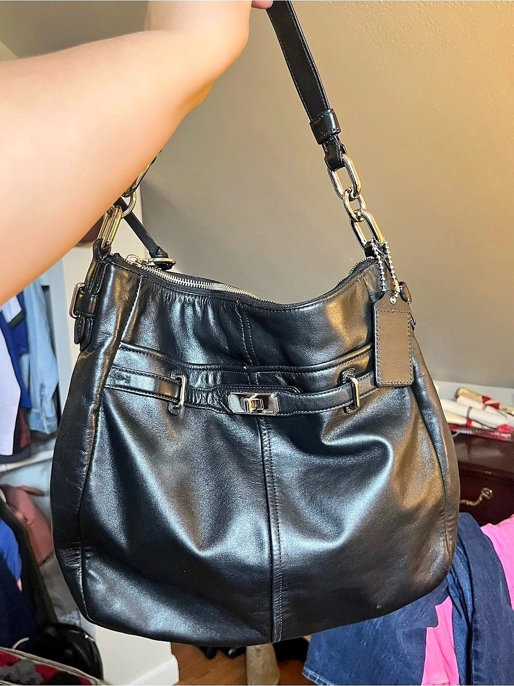 Coach Chelsea Ashlyn Hobo Leather Shoulder Bag in Black